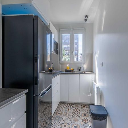 Studio Sleeps 4 With Terrace, 500M Place Morny Deauville Exteriör bild