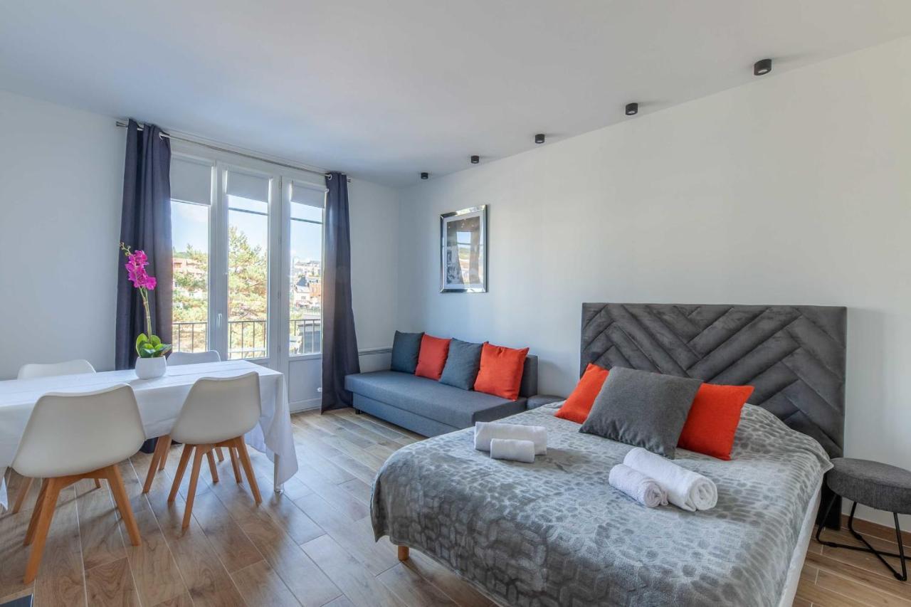 Studio Sleeps 4 With Terrace, 500M Place Morny Deauville Exteriör bild