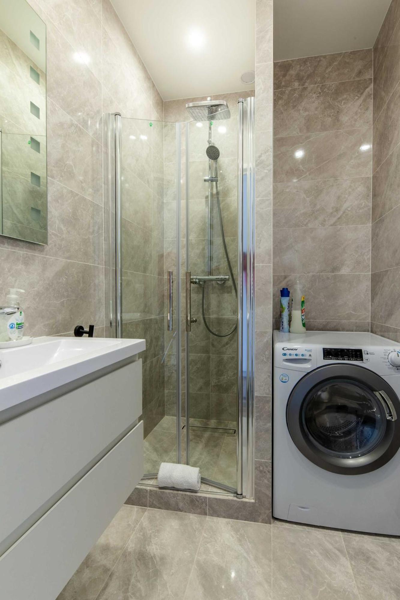 Studio Sleeps 4 With Terrace, 500M Place Morny Deauville Exteriör bild