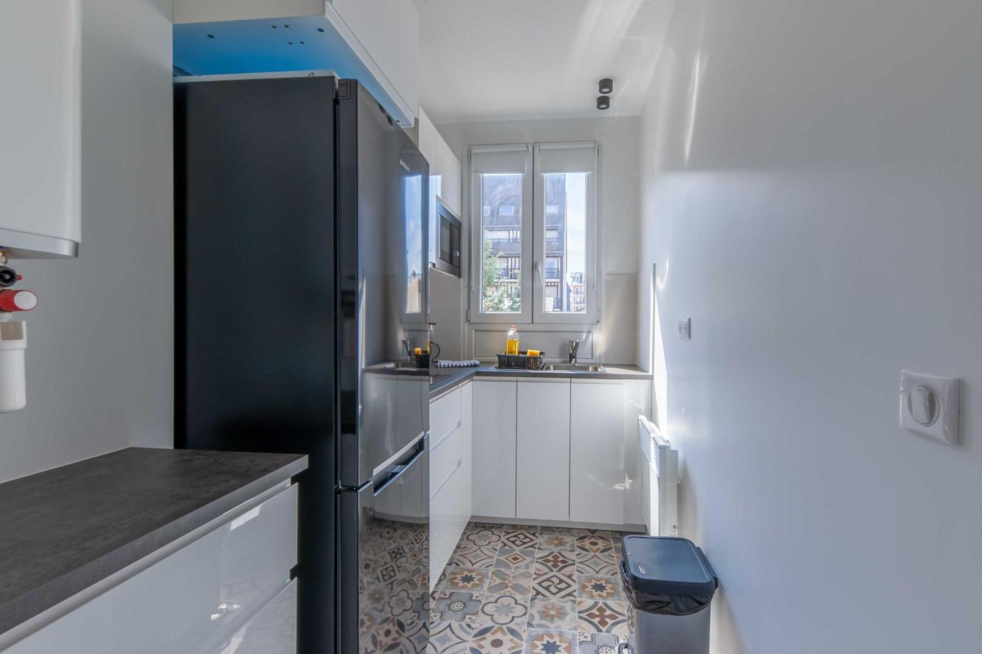 Studio Sleeps 4 With Terrace, 500M Place Morny Deauville Exteriör bild
